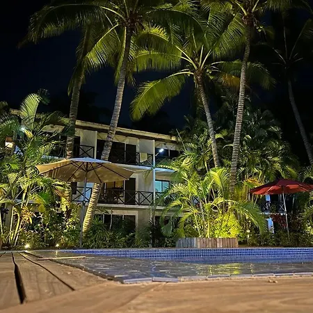 Oasis Palms Hotel